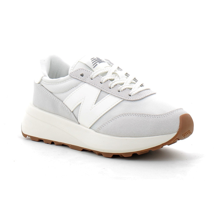 Basket de sport pour homme